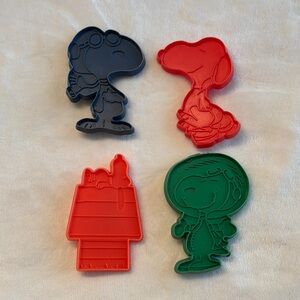 Vintage 1971 Peanuts Snoopy Cookie Cutters Set of 4 Holiday Baking